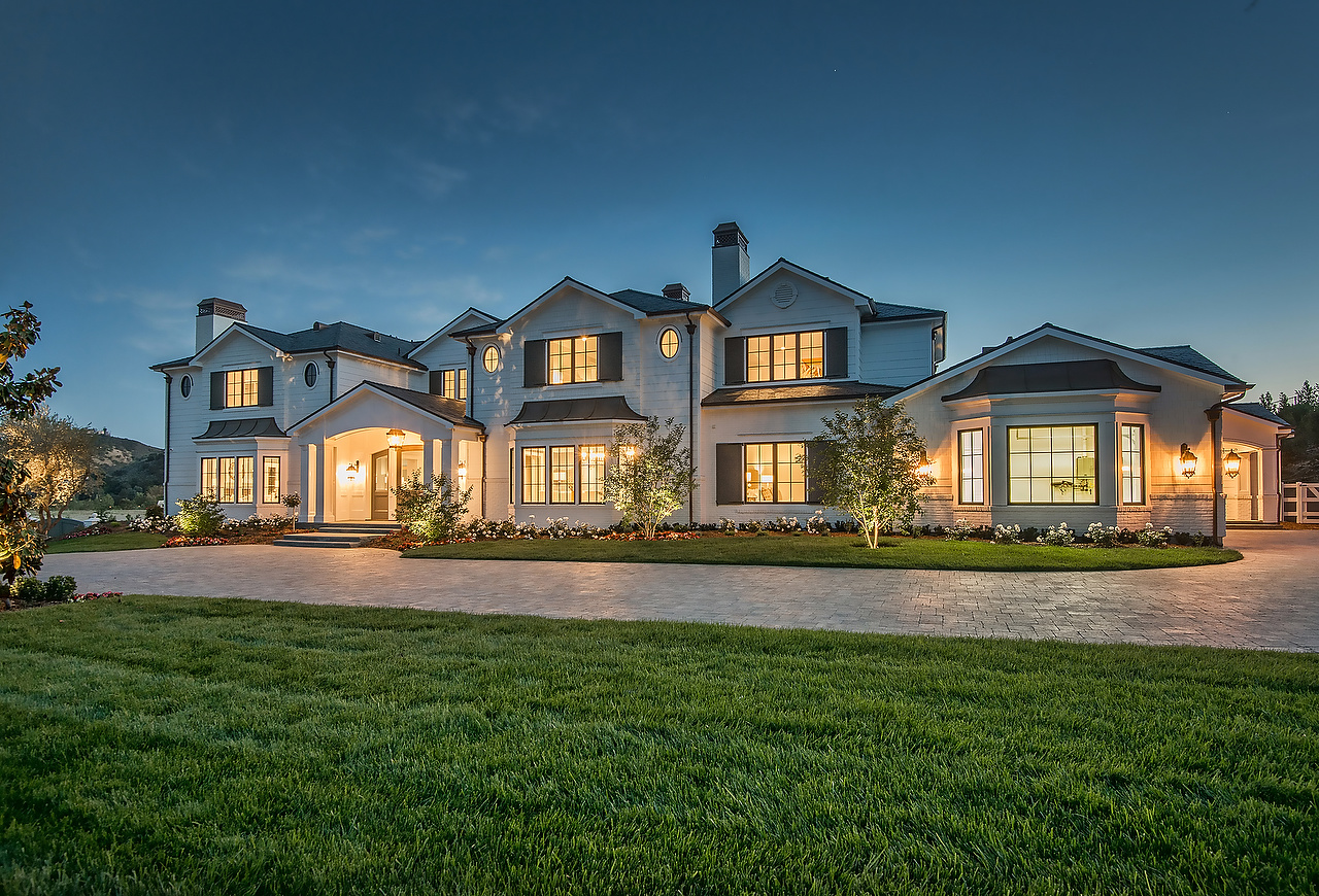 Elevated residence